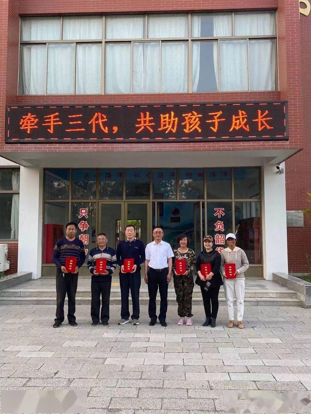 上海疫情，城市与民众的共同抗争