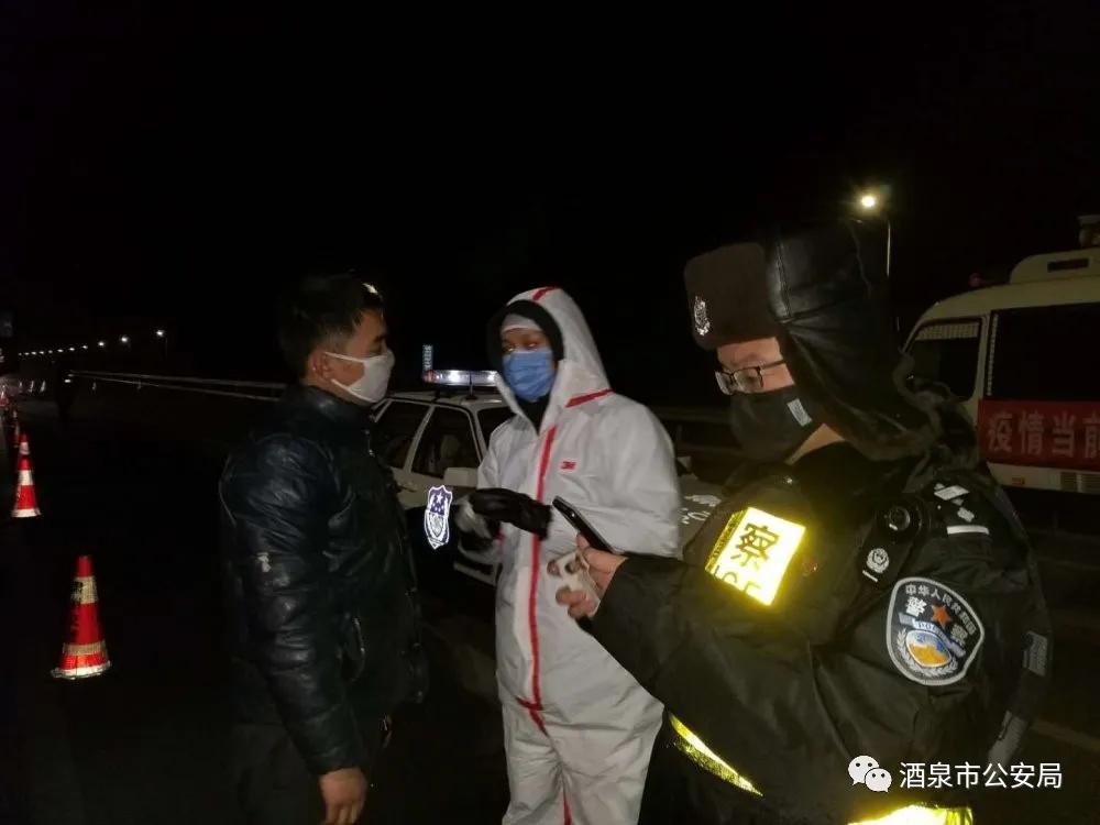 疫情下的温暖剪影，文字与图片交织的希望篇章