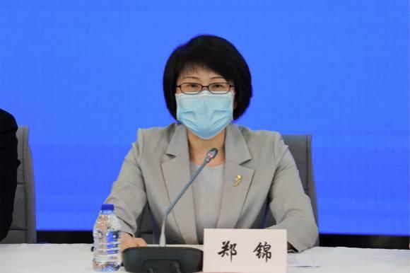 疫情下的上海，新闻发布会透视与市民心声