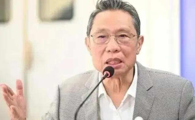 新冠疫情，全球挑战下的阴霾与演变