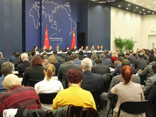 全球新冠肺炎疫情风险新挑战，变异毒株与防控策略的最新动态