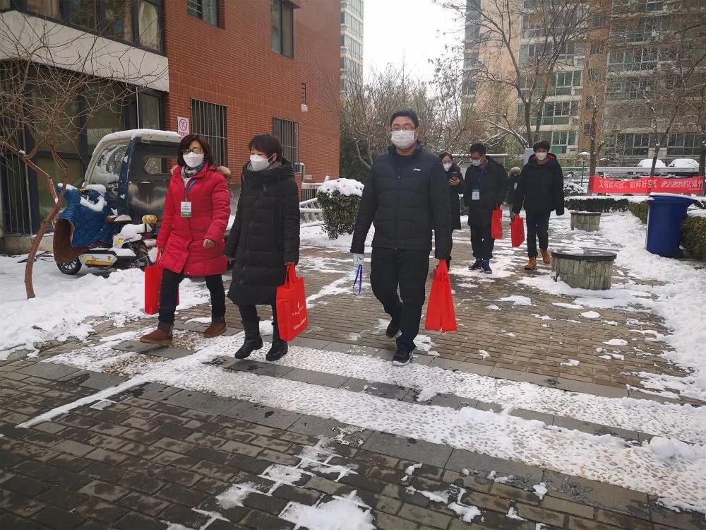 疫情下的温暖，那些触动人心的瞬间