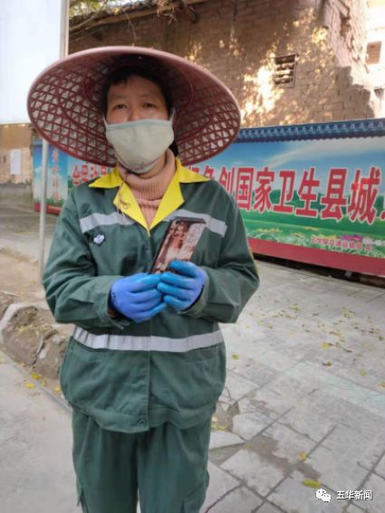 疫情阴霾下的温暖光芒，那些触动心灵的瞬间