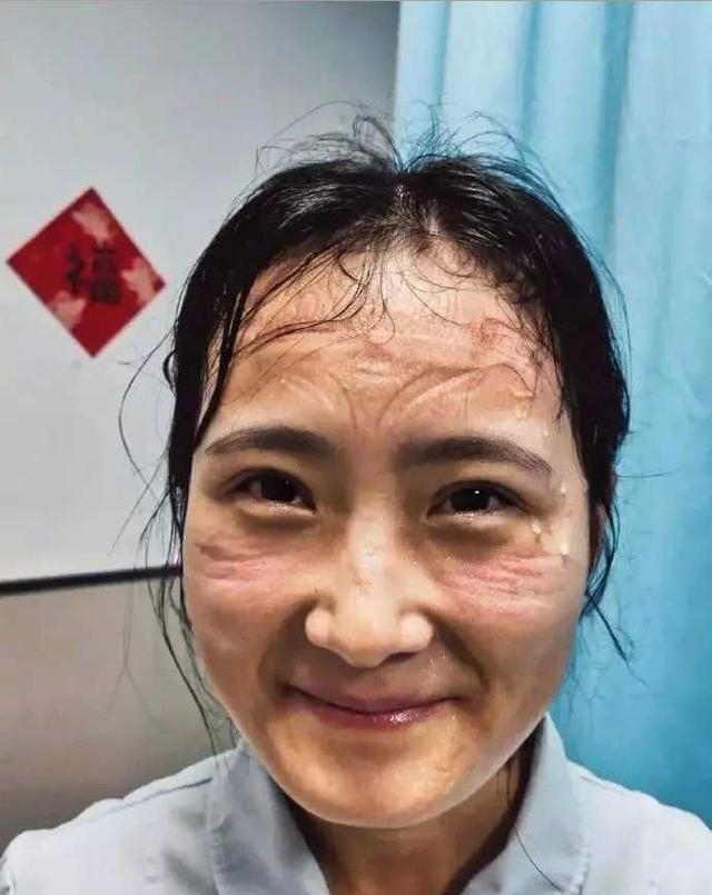 疫情定格，人性的光辉与坚韧在经典照片中闪耀