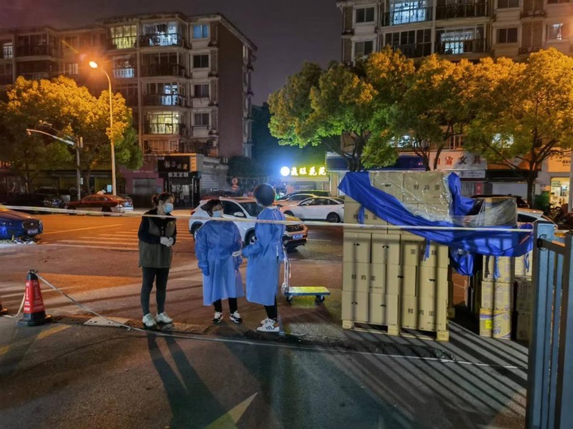 疫情中的泪目瞬间，人性的光辉与坚韧