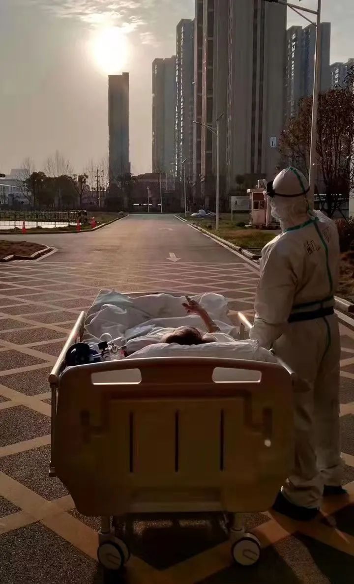 疫情中的温暖与坚韧，一场难忘的交响曲