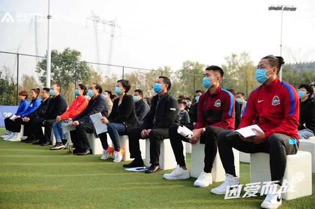 微光汇聚成海，疫情期间共筑爱的防线