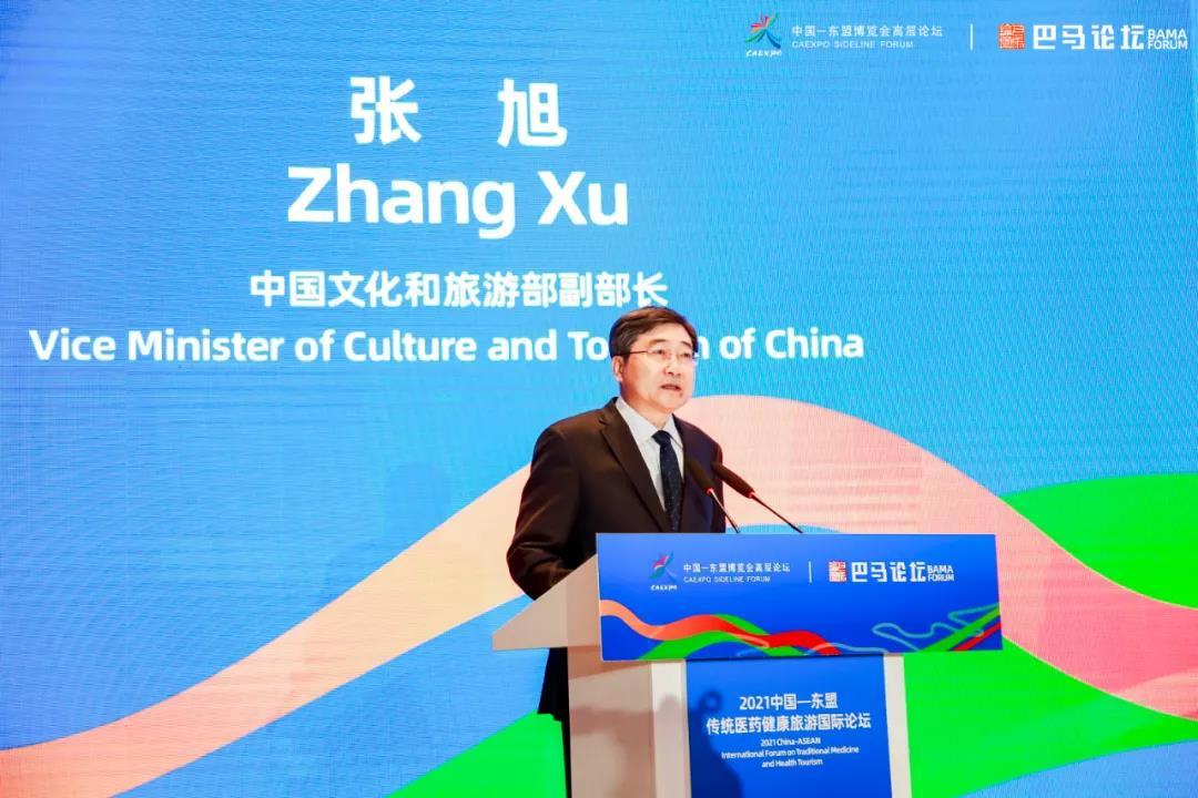 2021年疫情下的温暖篇章，感人故事传递人间温情