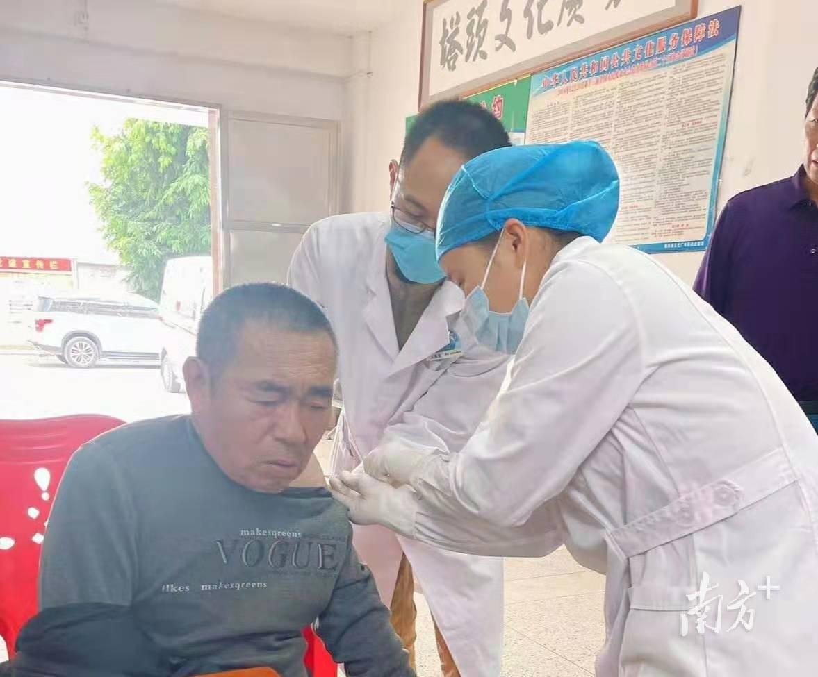 温暖的力量，一位普通护士在广西疫情中的非凡故事