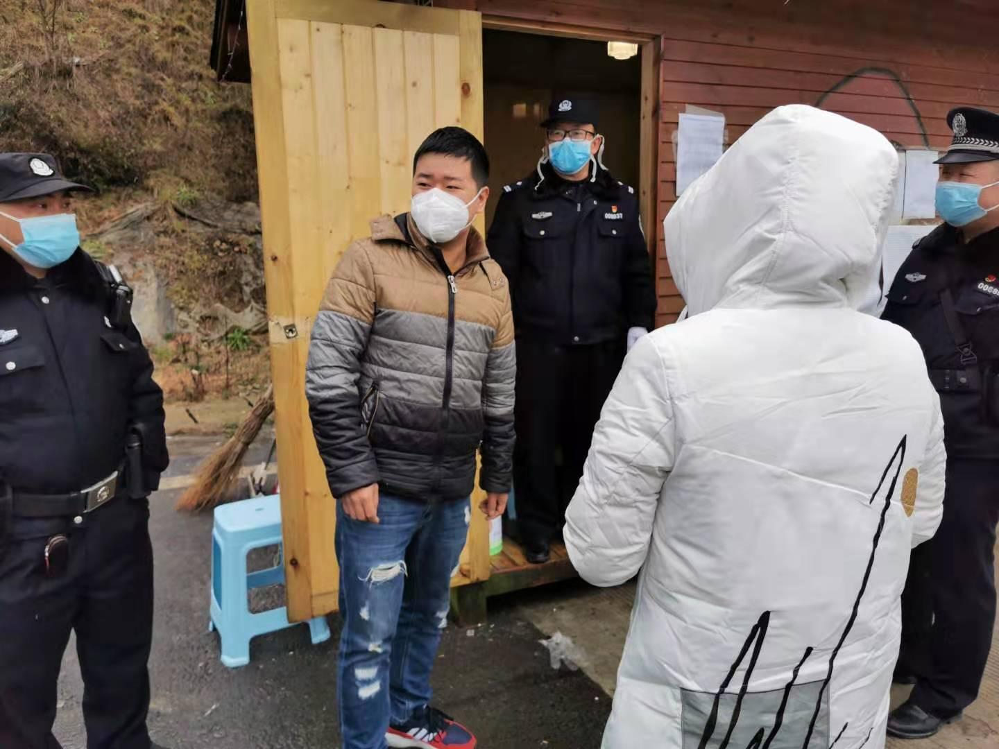疫情中的温暖瞬间，剪辑感人故事的力量