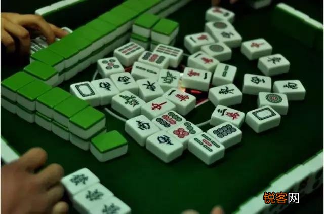 打麻将天天赢是不是有猫腻（打麻将天天打天天输是什么原因）
