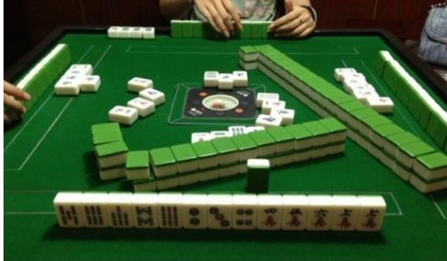 扫码麻将机猫腻（扫码使用麻将机）