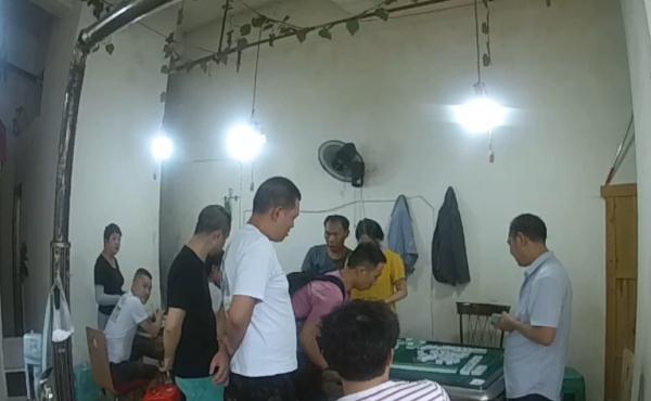 怎么知道手机麻将有没有猫腻（怎样用手机检测麻将）